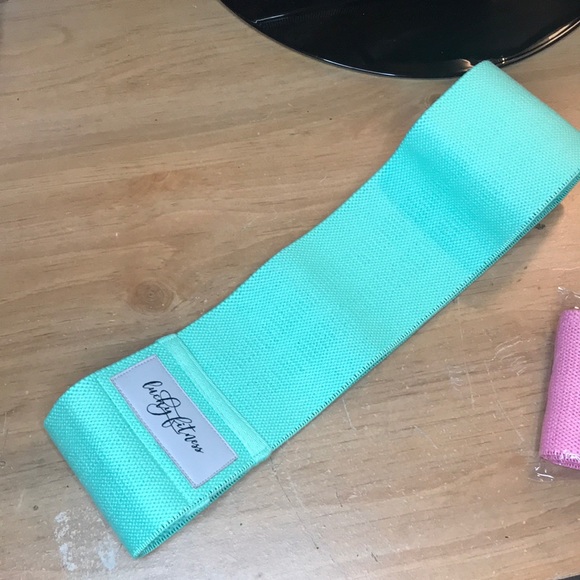 Set of 3 - Fabric Resistance Bands for Legs & Glutes - Picture 9 of 10